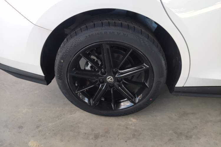 Used Changan UNI-V 2024 1.5T High-Energy Version
