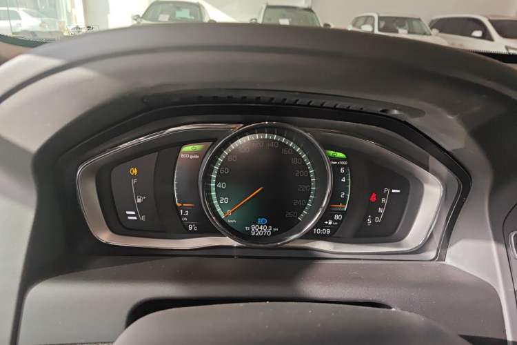 Used Volvo XC60 2017 T5 AWD Smart Upgrade Edition
