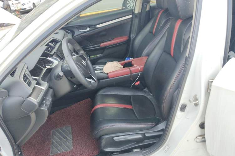 Used Honda Civic 2016 220TURBO CVT Luxury Edition
