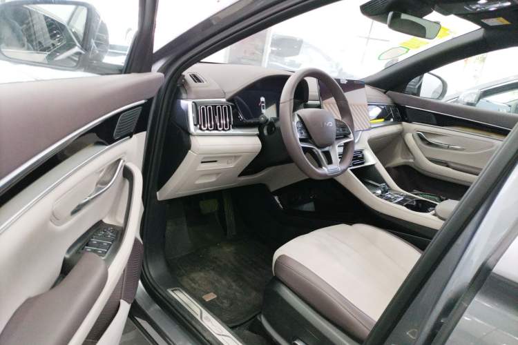 Used BYD Song PLUS New Energy 2025 DM-i 160KM Flagship Model
