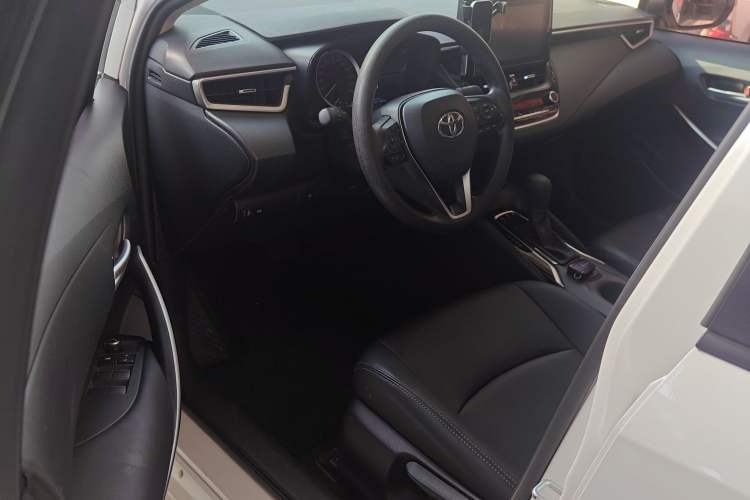 Used Toyota Corolla 2021 Dual-Motor 1.8L E-CVT Elite Edition
