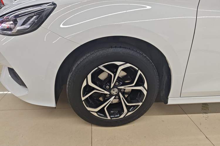 Used MG 5 2021 180 DVVT Manual Youth Luxury Edition