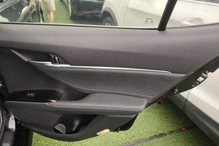 Used Toyota Camry 2019 Revised Version 2.0G Luxury Edition
