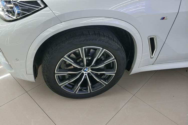 Used BMW X5 2022 Restyled xDrive 30Li Luxury Version M Sport Package
