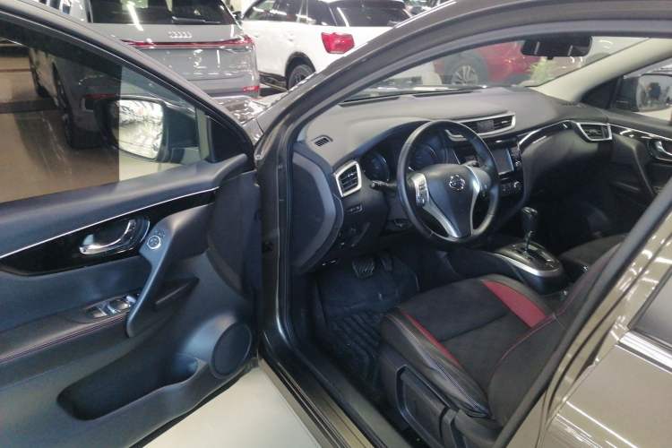 Used Nissan Qashqai 2017 2.0L CVT Smart Enjoyment Version China V Standard
