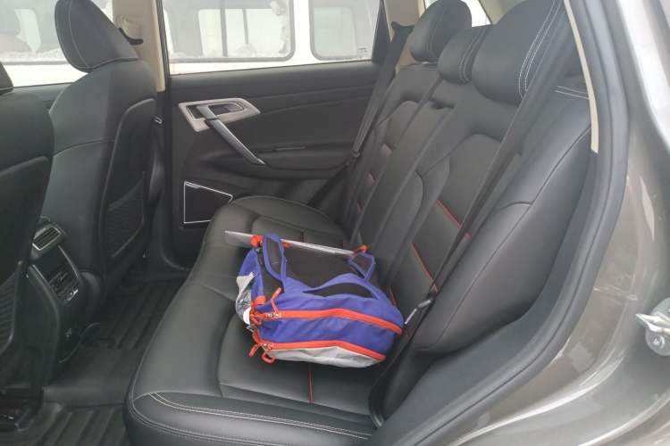 Used Geely Auto Emgrand X7 Sport 2018 1.8TD Automatic Two-Wheel Drive Smart 4G Connected Version