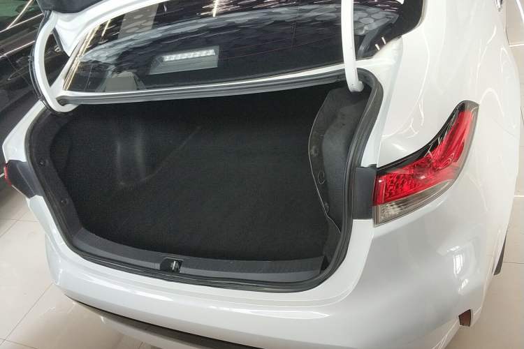 Used Toyota Levin 2021 185T CVT Luxury Edition
