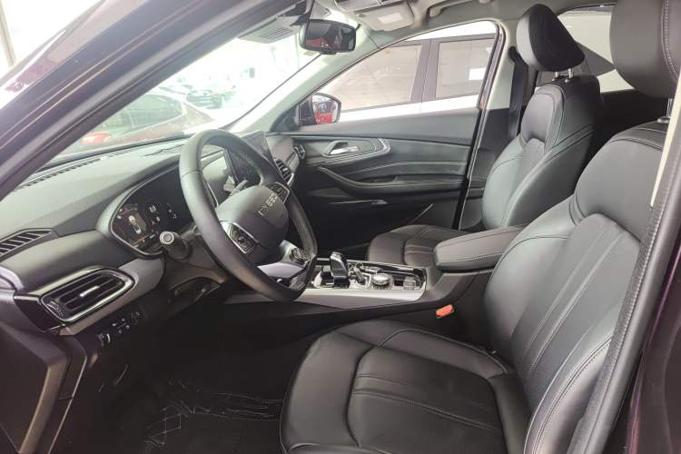 Used  Lingyun 2020 1.6T Two-Wheel Drive Star Edition
