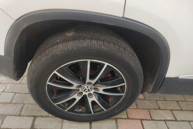 Used Volkswagen Tiguan 2015 2.0 TSI Automatic All-Wheel Drive Luxury Edition