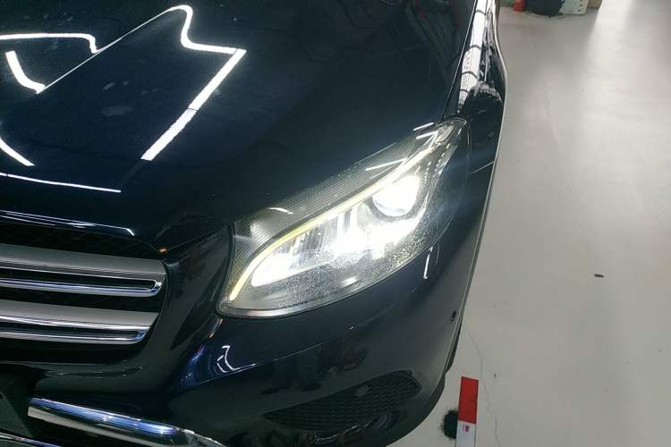 Used Mercedes-Benz GLC 2016 GLC 260 4MATIC Luxury Model
