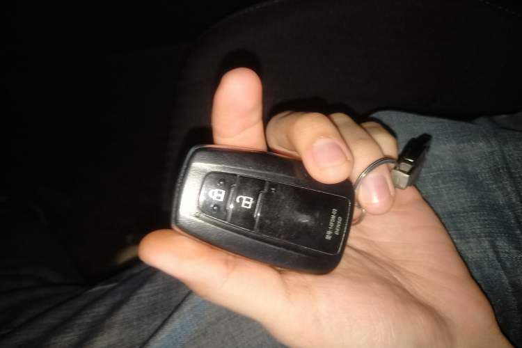 Used Toyota IZOA 2021 2.0L Enjoy Edition