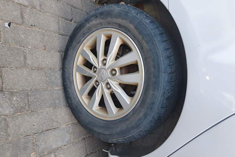 Used Hyundai Celesta 2015 1.6L Automatic Comfort Model
