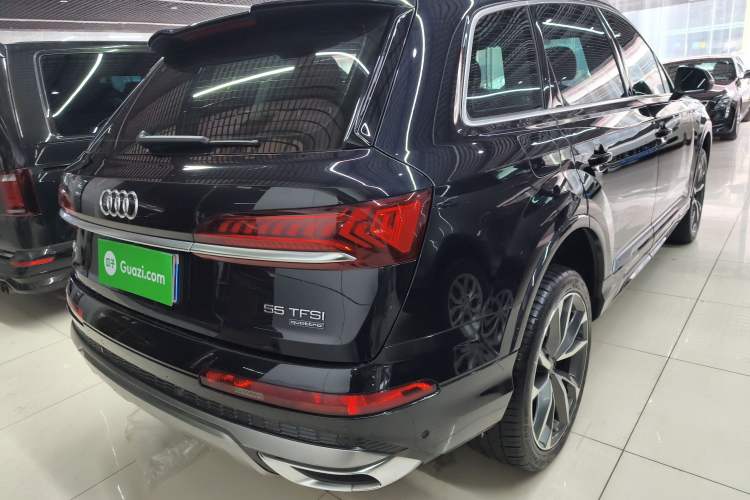 Used Audi Q7 2020 55 TFSI quattro S line sports model