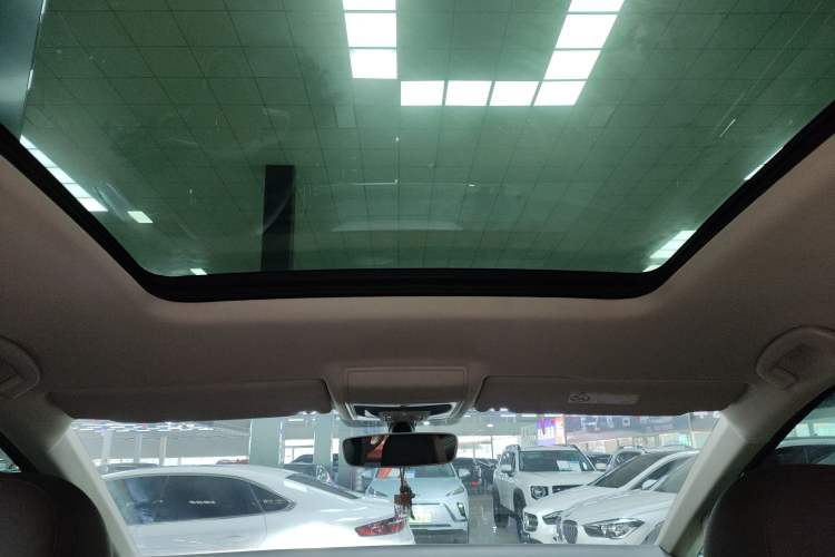 Used Volkswagen Viloran 2020 330TSI Luxury Edition