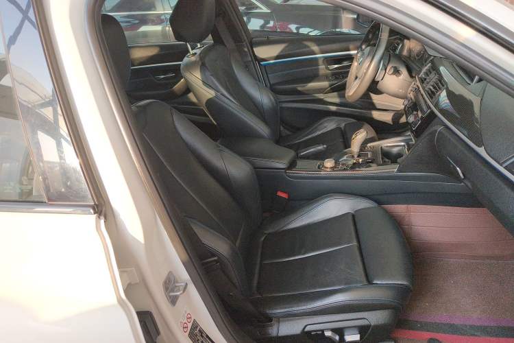 TDK.VehicleDetails.img