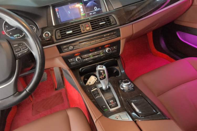 Used BMW 5 Series 2017 525Li Leading Model