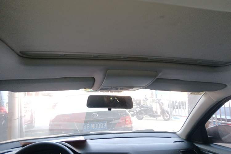 Used Volkswagen Gran Lavida 2013 1.4 TSI Automatic Comfort Model