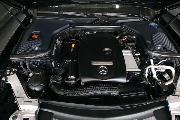 Used Mercedes-Benz E-Class 2019 E 300 L Sporty and Stylish Model
