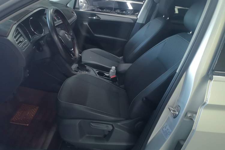 Used Volkswagen Tiguan L 2019 330TSI Automatic Two-Wheel Drive Luxury Edition China VI Standard
