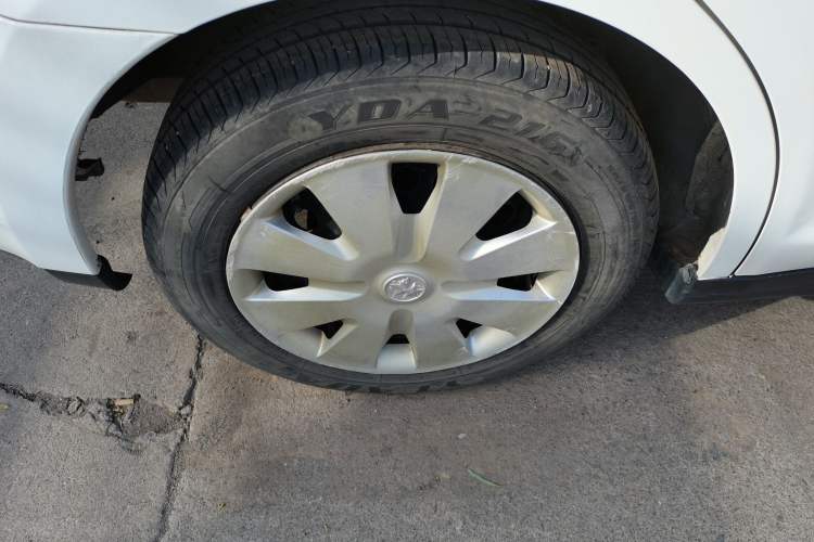 Used Venucia R50 2015 1.6L Manual Fashion Edition
