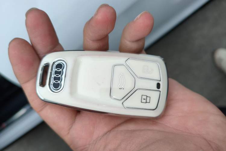 Used Audi A4L 2022 40 TFSI Luxury Dynamic Model
