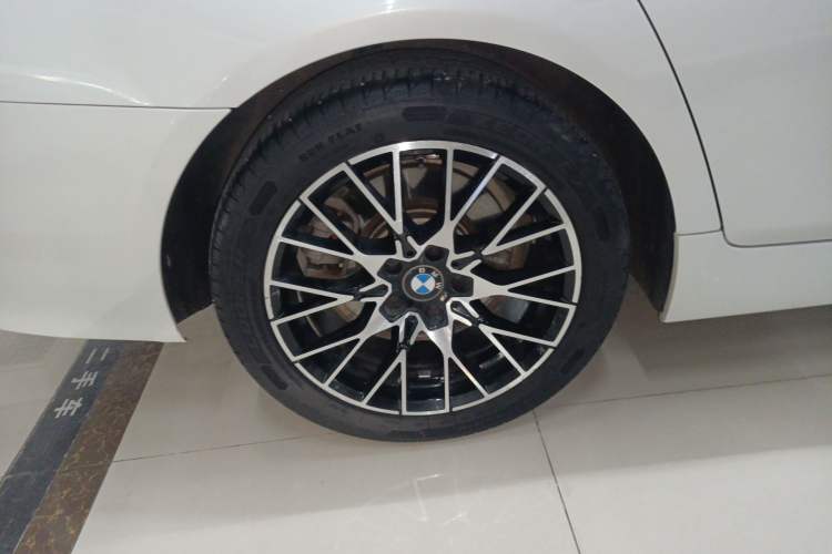Used BMW 5 Series 2017 525Li Luxury Design Package
