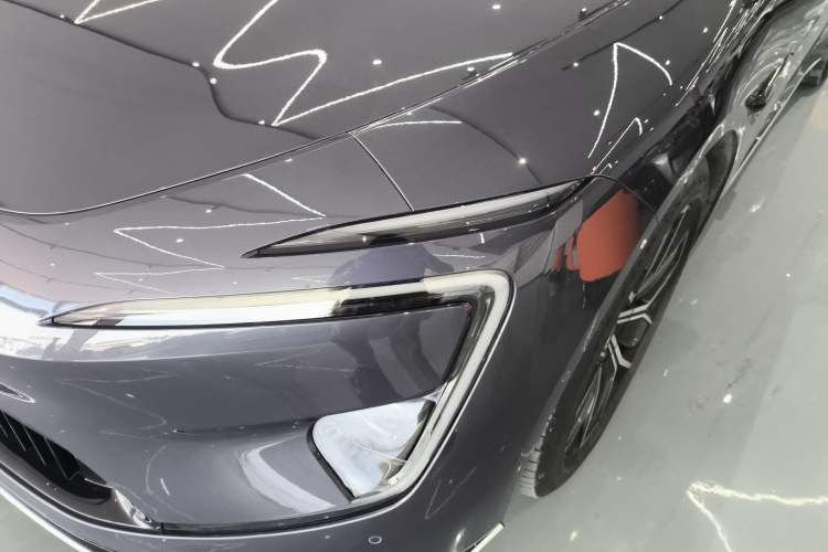 Used  12 2024 700 Three-Laser Rear-Wheel Drive Luxury Edition
