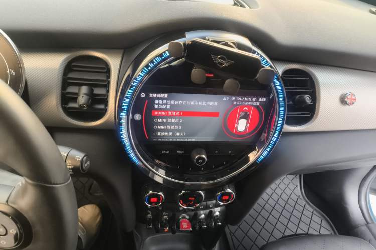 Used  MINI 2022 1.5T COOPER Artist Five-Door Edition