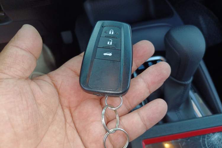 Used Toyota Corolla 2021 Dual-Motor 1.8L E-CVT Elite Edition
