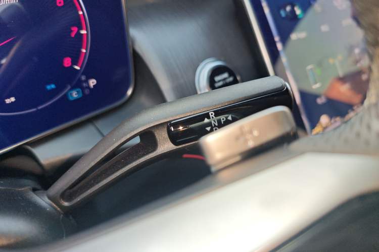 Used Mercedes-Benz GLC 2024 GLC 260 L 4MATIC Luxury Model 5 Seats