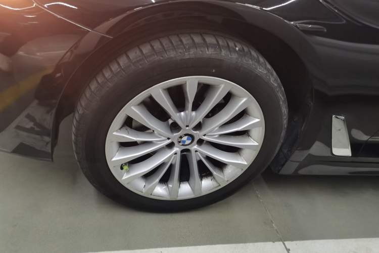 Used BMW 5 Series 2022 Second Facelift 525Li Luxury Package
