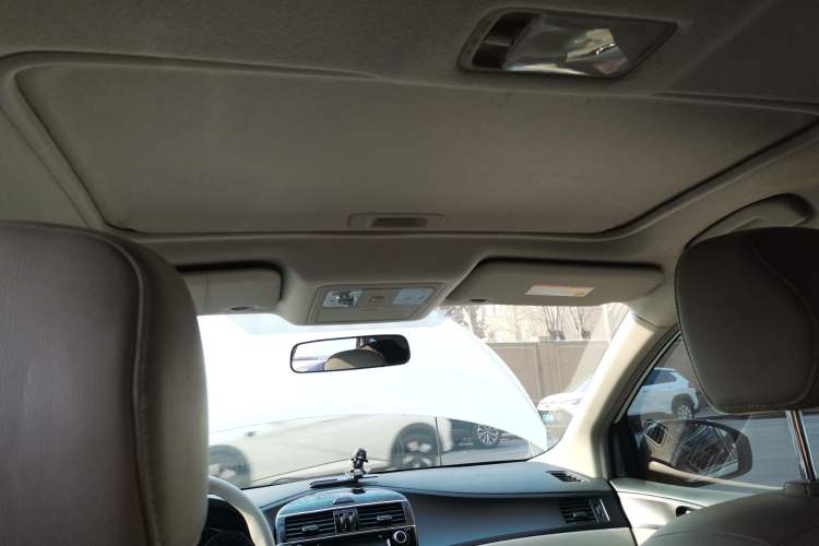 Used Nissan Tiida 2014 1.6L CVT Smart Model
