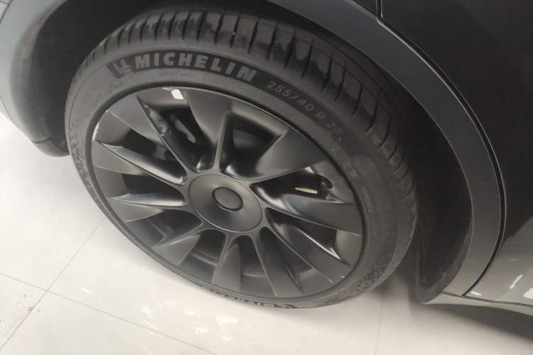 Used Tesla Model Y 2024 Rear-Wheel-Drive Version
