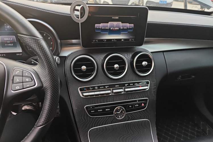 Used Mercedes-Benz C-Class 2015 C 200 L Sport Edition
