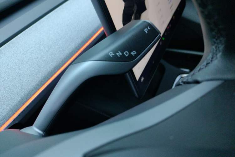 Used Tesla Model Y 2023 Rear-Wheel-Drive Version
