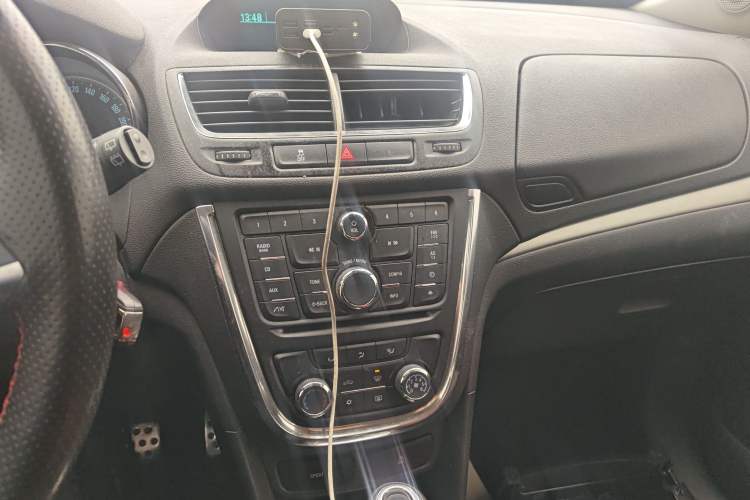 Used Buick Encore 2015 1.4T Automatic Two-Wheel Drive Urban Elite Version
