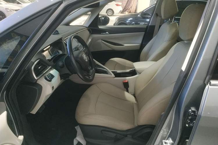 Used Buick GL6 2018 18T 6-Seater Elite Model
