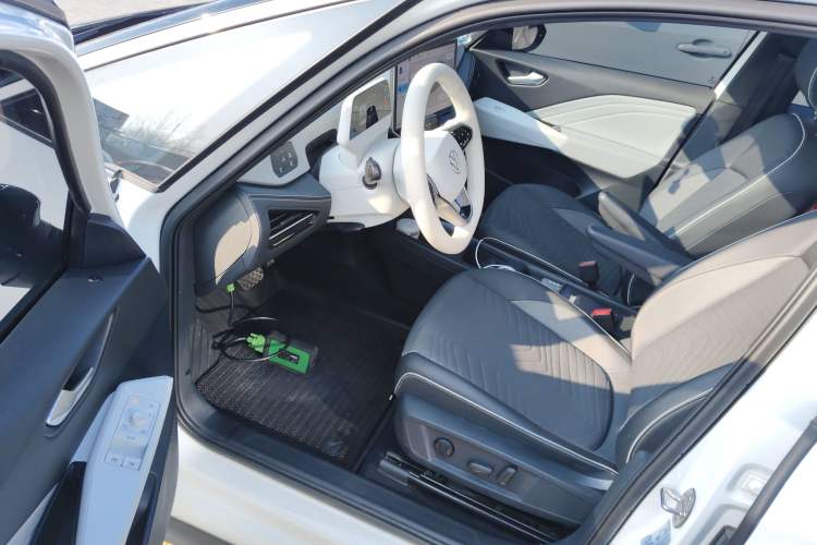 Used Volkswagen ID.3 2025 Smart Model Outstanding Oxygen Edition