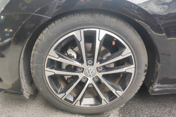 Used Volkswagen Golf 2016 1.4TSI Automatic R-Line
