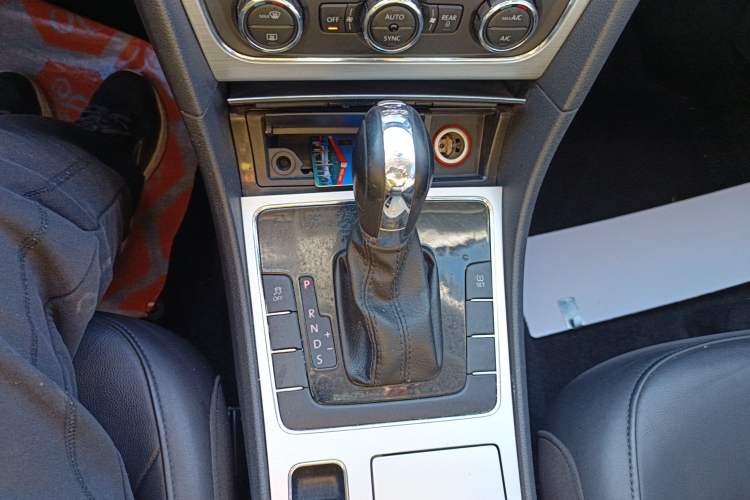 Used Volkswagen Passat 2015 1.8TSI DSG Prestige Edition
