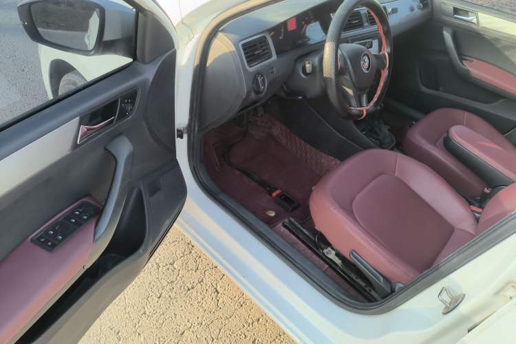 Used Volkswagen Santana 2015 Haval H6 1.6L Automatic Luxury Model
