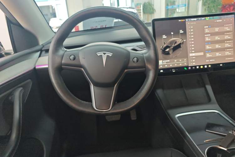 Used Tesla Model Y 2023 Rear-Wheel-Drive Version
