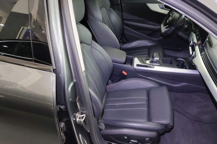 Used Audi A4L 2022 40 TFSI Luxury Dynamic Model