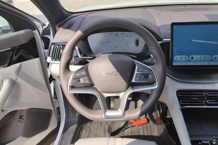 Used BYD Song PLUS New Energy 2025 DM-i 112KM Prestige Model
