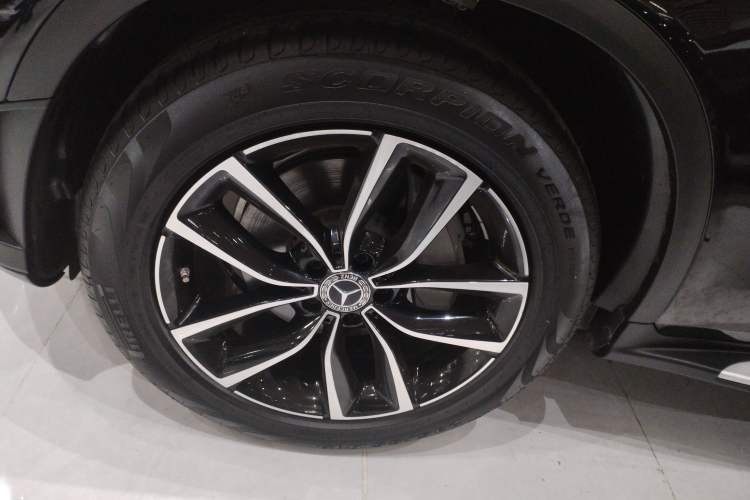 Used Mercedes-Benz GLC 2020 Facelift GLC 300 L 4MATIC Dynamic Edition
