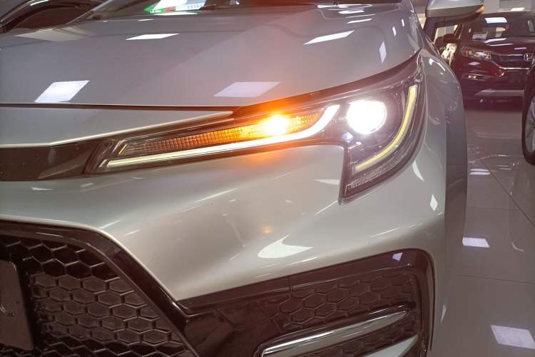 Used Toyota Levin 2022 Dual-Motor 1.8H E-CVT Sport Edition
