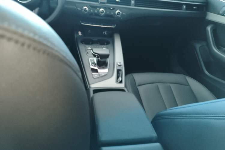 Used Audi A4L 2018 30th Anniversary Edition 40 TFSI Trendy Model