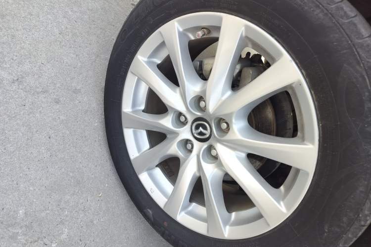 Used Mazda Atenza 2014 2.0L Blue Sky Deluxe Edition