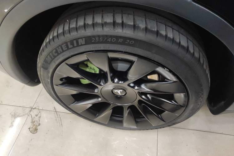 Used Tesla Model Y 2024 Long-Range All-Wheel-Drive Version
