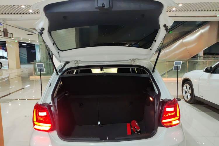 Used Volkswagen Polo 2018 1.5L Automatic Enjoyment Model
